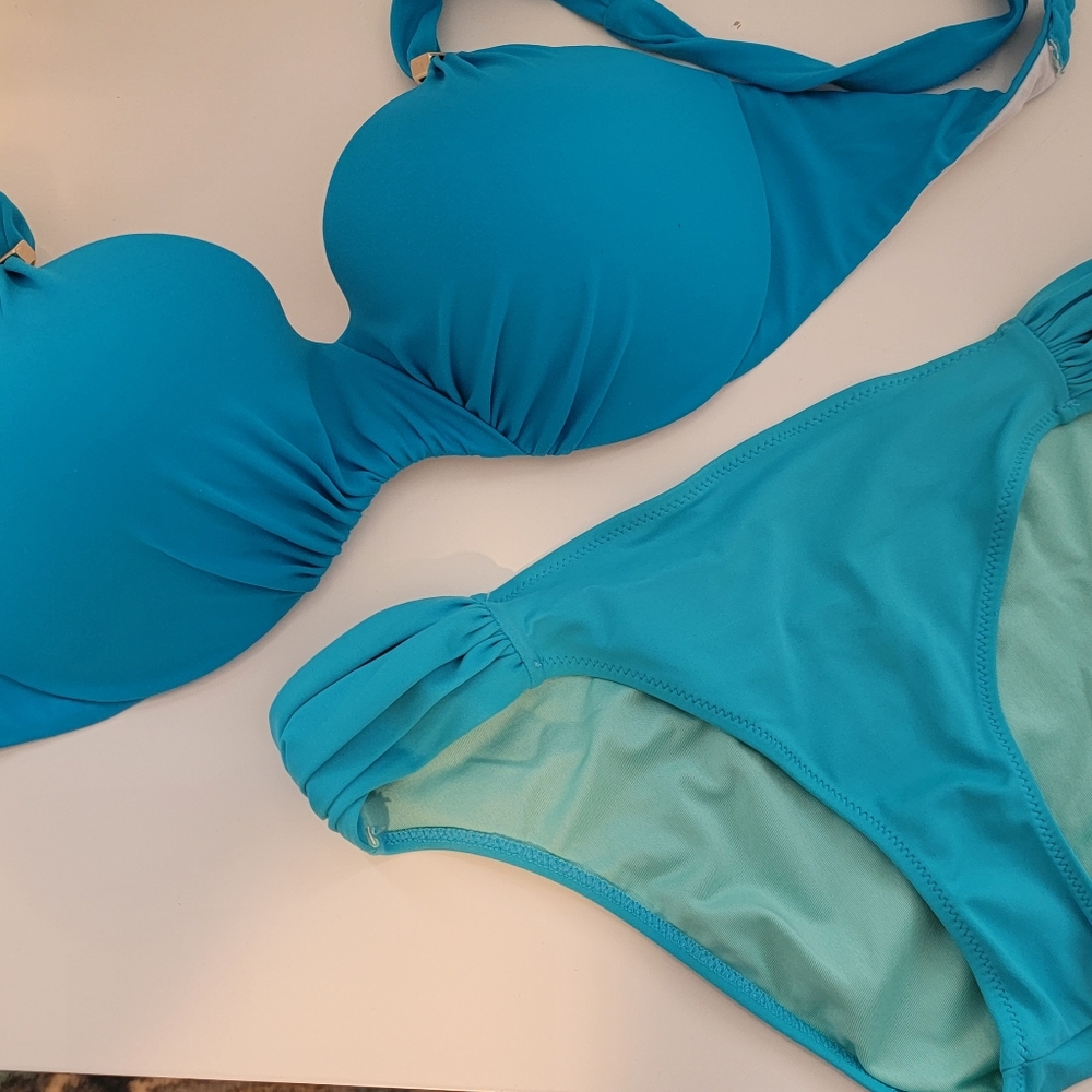 Victoria's Secret 32DD bikini set